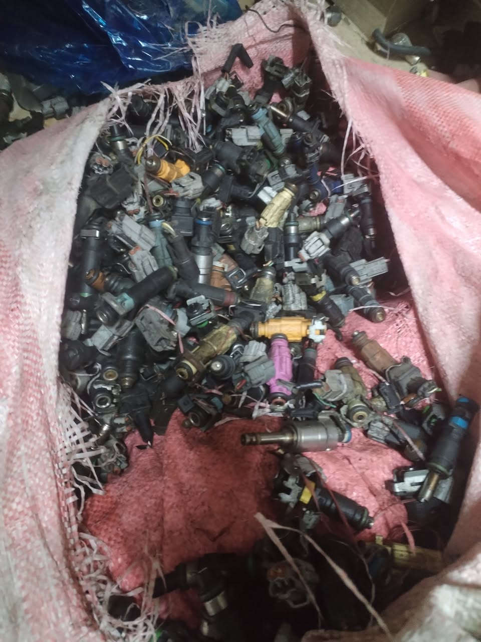 متوفر نزلات جمله
اسعار مناسبه جدنا جوه السوك
***********
*********** واتساب متوفرر توصيل لك المحافظات شرط حاويه ٣
