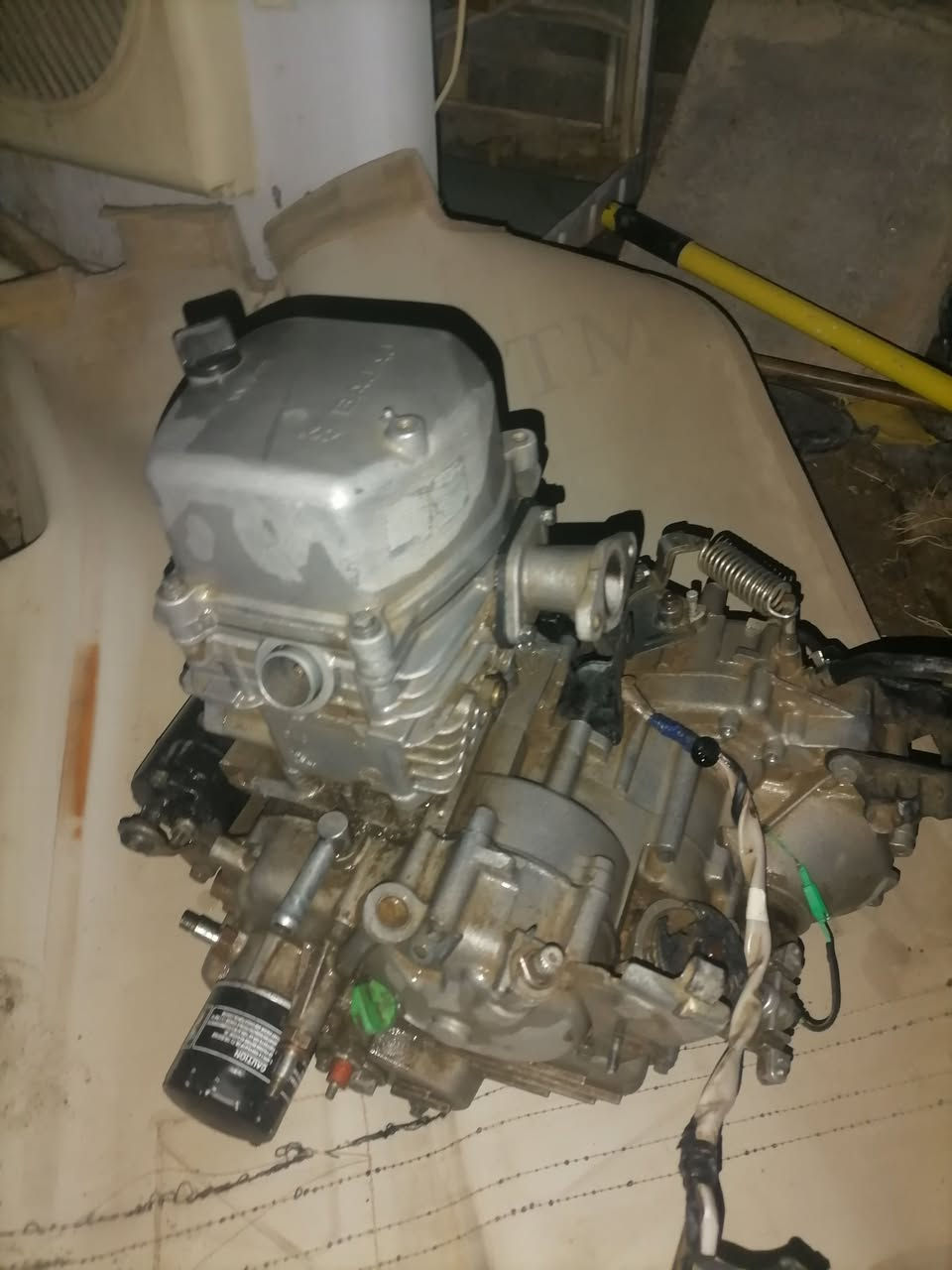 محرك للبيع موديل 21 نظيف وناعمه السعر 700 وبي مجال مكاني بغداد ***********
