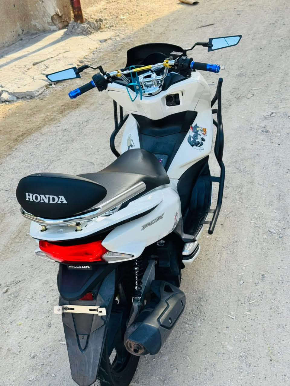 pcx الجيل الثاني ياباني
للبيع دراجه نضيفه خير من الله برغي ممفتوح بيهه 
سعر 15ورقه بغداد مدينة الصدر الاورفلي 
***********
