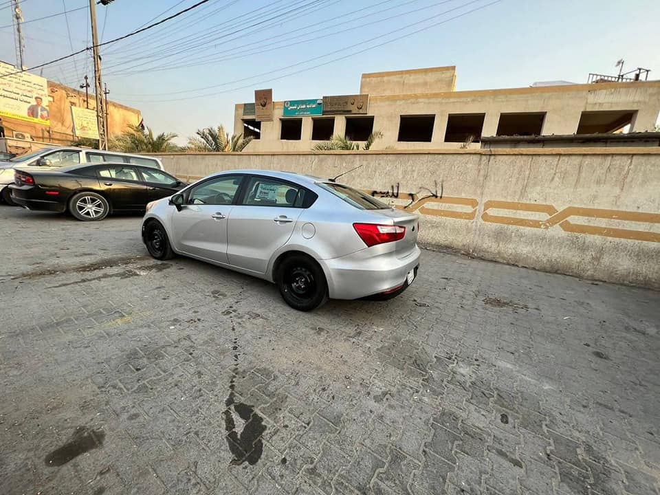 سلام عليكم كيا ريو موديل ١٦ رقم ميسان تريد وكالة تريد مدوار مكينه ألف و٦٠٠ لا تبخير ولا تنقيص تيرات جدد تبريد ثلج سيارة مانقصها شي عنوان ناصرية مدينة  ‏‪***********‬‏ ما متواجد على الانترنت
