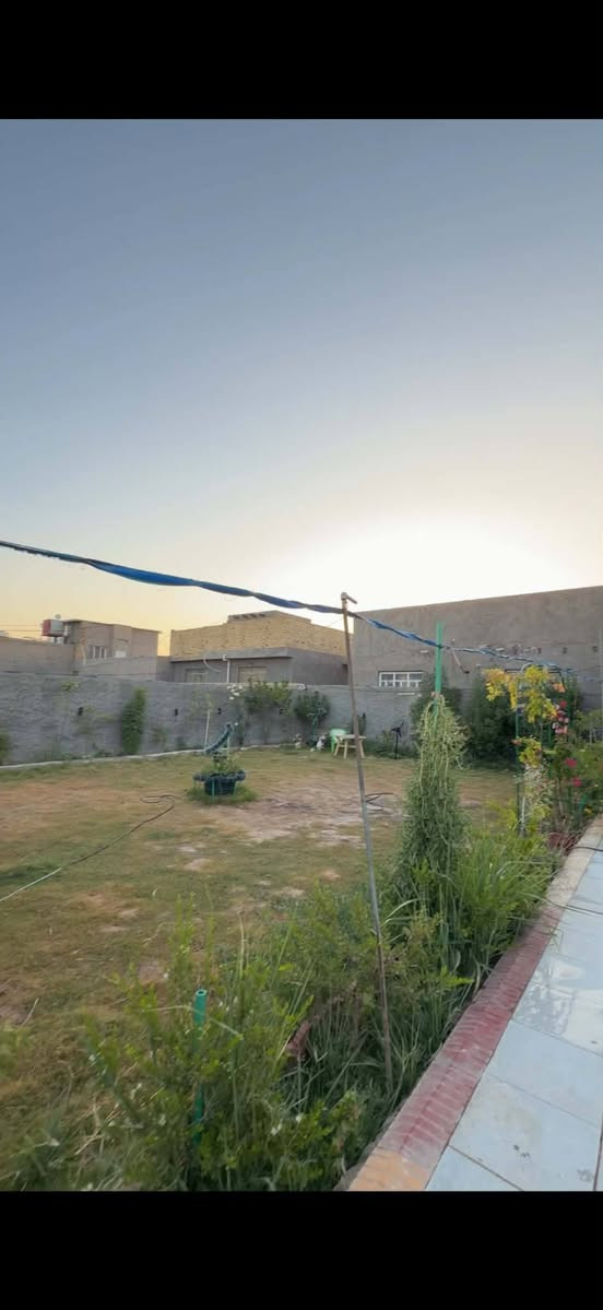 مكلف بالنشر
الدار للبيع المساحه 600متر
طابو زراعي سند 25
يحتوي على ثلاث غرف نوم وصالتين وصحيات داخل الغرف وصحيات خارجيه وداخليه ومطبخين مطبخ حار ومطبخ بارد
بناء حديث دراجة اولئ
العنوان حي السجاد شارع البزل ميت متر عن التبليط للاستفسار الاتصال على الرقم التالي
*********** بي وتساب  ابو رقيه
