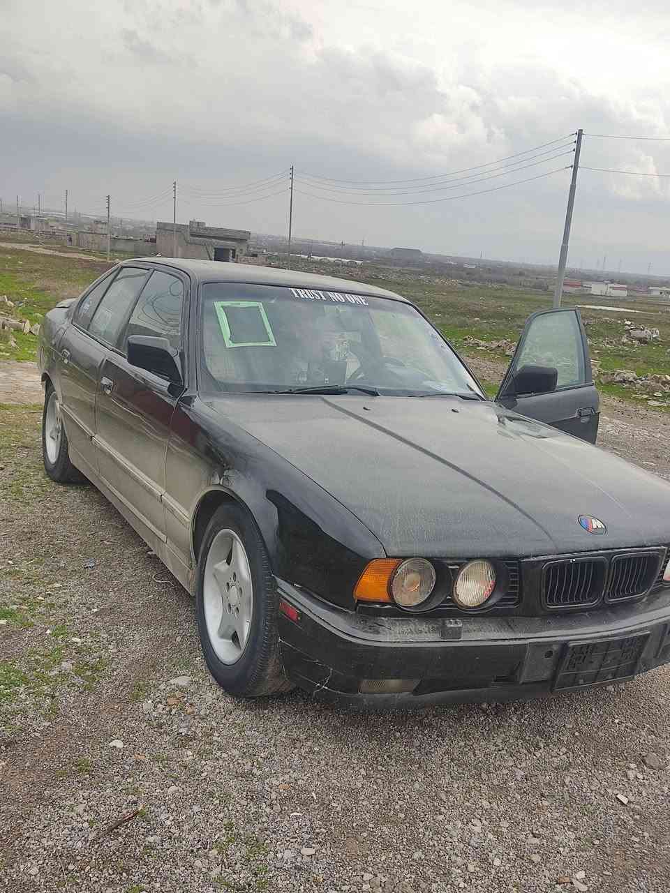 💙بسم الله الرحمن الرحيم 💙
B M W 1991  
(٣٣$) گه لاومعامله***********
مه كينه ٥٢٥ ديجيتال گير عادي 
ماشاءالله له قوه تي له جواني
سه نه وي ئه وه ليات حاسيبه
به شه رتي ئه وه ليات پاكانه ي له گه له وه كاله ي له گه له  دوو ره قه مي اسلي هه لكه ندراو 
مواسه فات 
سلايد
چوار جام كاره
ئاوينه كاره با و هيته ر
ته نزيل شاشه ئايپاد
عه ته له و پيش پان ياني پيش گه وره 
لايتي بيلادي و زينون 
لايت علقه 
به گلايت سه ر سپي
هؤكي بيلادي 
ناو فورميكا 
بالي سه ر سنوق و سه ر جام 
په رده ي بيلادي دواوه
چوار تايه و ويلي لوك
بي ليدران هه يكه لي وه ك شوشه يه
گه رمي و فلچه و لايت و كامل كاره باي به شه رت 
گير و مه كينه سه رف و دوكه ل به زه مافي فيته ر 
ناوي و ده ري هه موي له يه كتري جوانتره 
سعر (٣٣$) معامله 
شوين ده ورو به ري رانيه
(***********)
