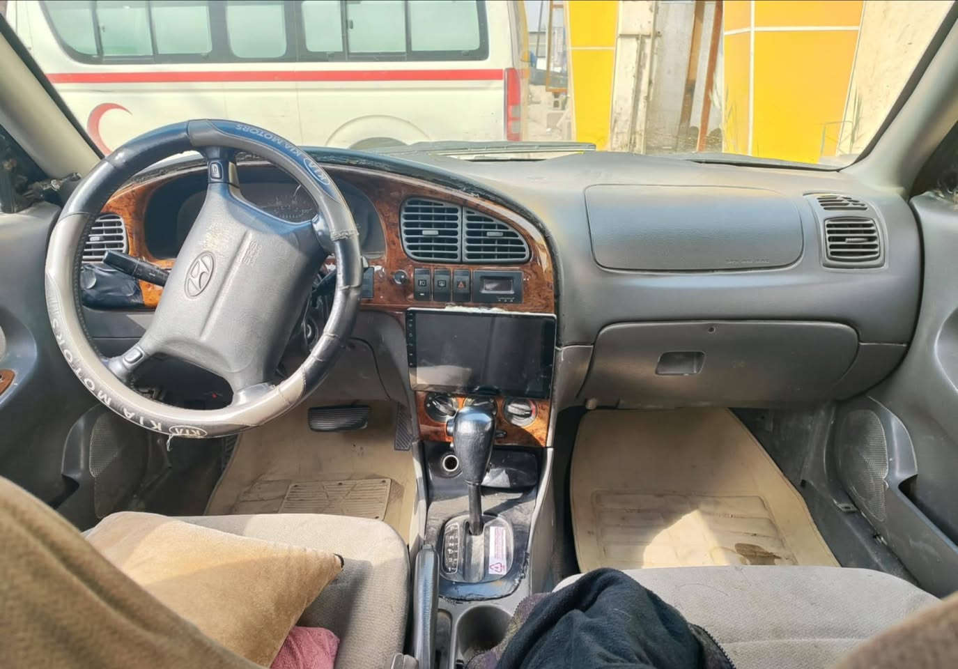 بيع او مراوس وطي فرق بسيط حتى لو كير عادي
كيا سيفيا موديل 2000
كير اوتماتيك 
رقم بغداد انكليزي باسمي سنويه وهزه جدد
محرك مسكر 1.8
تبريد وتدفىه شغالات  كهربائياته كله شغاله
تخم تاير جديد صدر جديد 
سيارة ناعمه وخير من الله
سنتر لك ريمونت
السعر 37 وبي مجال للاستفسار ***********
