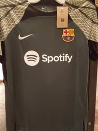 مقاس XL • وكالة • توصيل