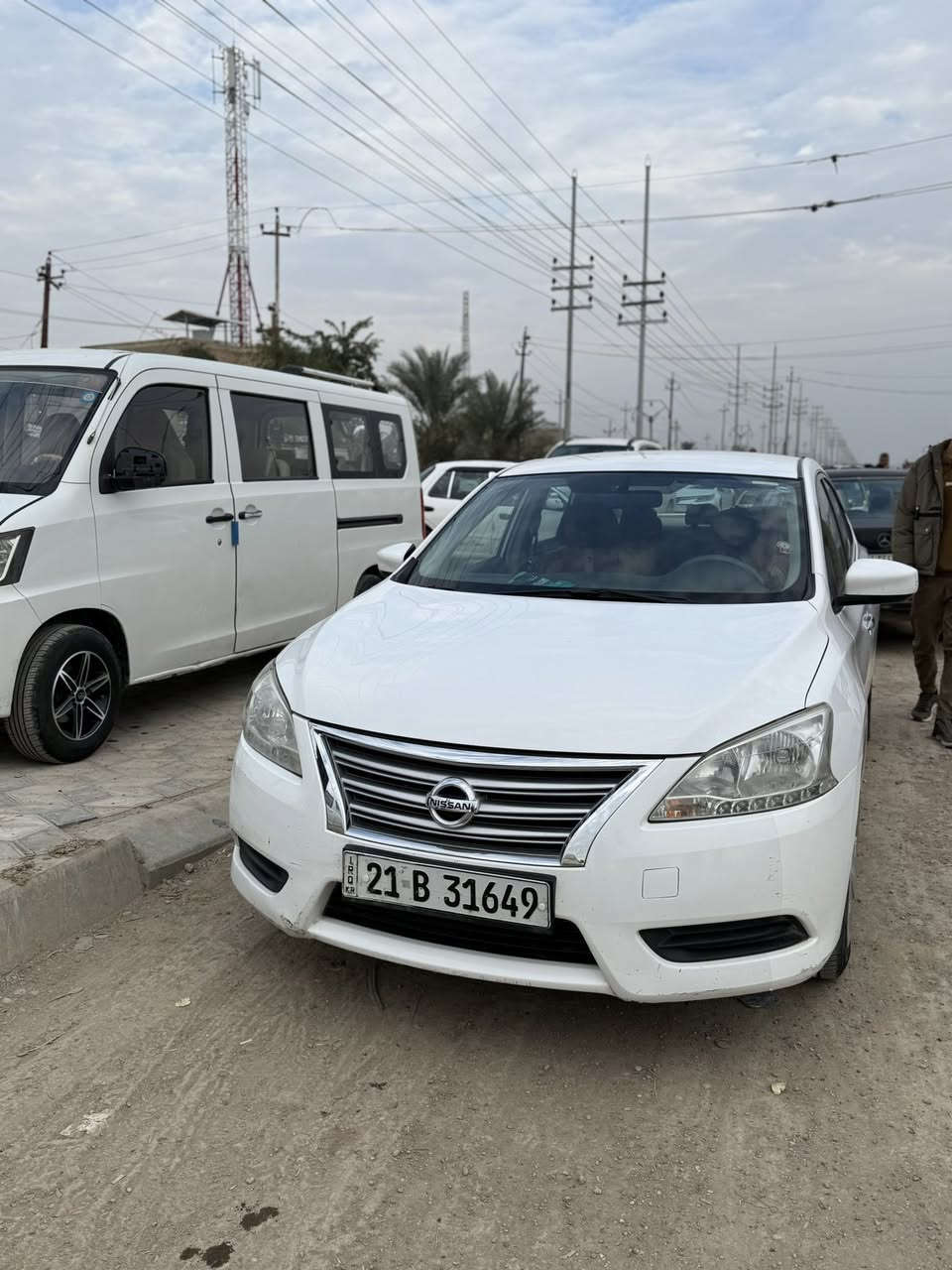 نيسان سنترا 2020
محرك 1600 / كير ومحرك مكفولات 
ماشية 153 كيلو 
ضررها 3 نواعم بارد صغار كلش 
للاستفسار واتساب او اتصال : ***********
