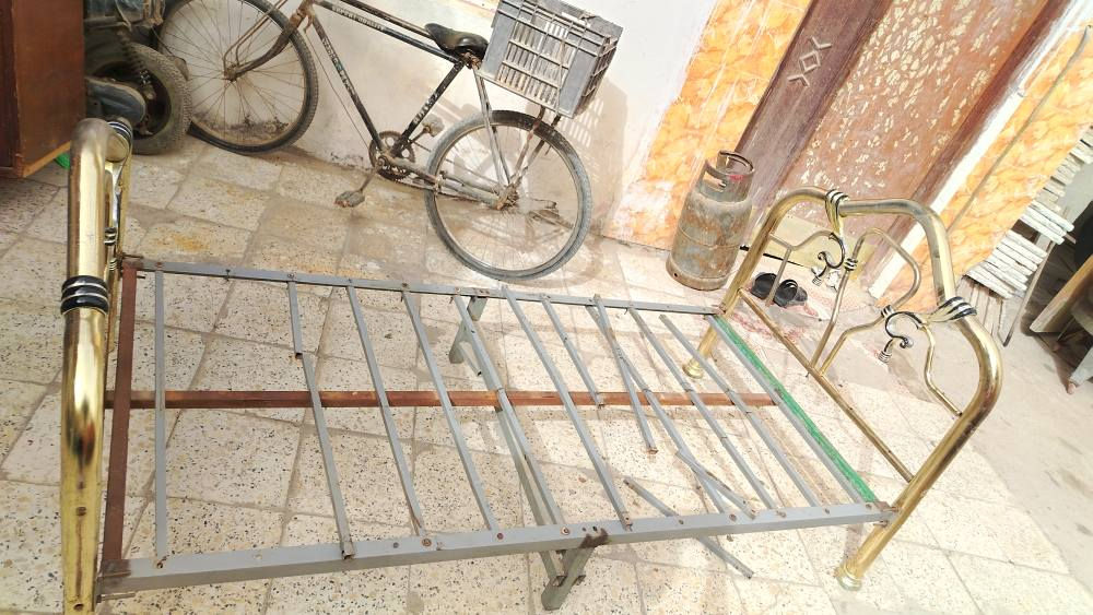 جرباية حديد نفر واحد سعر 25 قفل مكاني الماجدية، ناقصها بس براغي.


**إذا كنت صاحب هذا الإعلان وتريد حذفه لأي سبب، رجاءا أرسل رسالة إلى الدعم الفني**