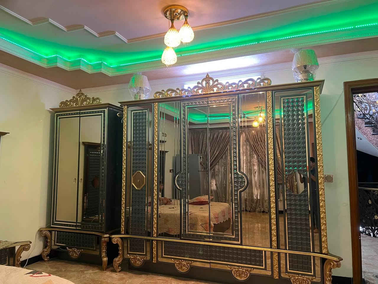 السلام عليكم ورحمة الله وبركاته
غرفه نوم تركي للبيع 

السعر مليونين 
 المكان بغداد حي الجامعه 
للتواصل خاص او واتساب ***********

