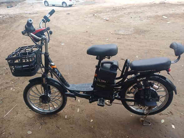 بايسكل شحن للبيع 

// بايسكل شحن حجم 14
//اربع بطاريات اكثر من( نص عمر) 
//اربع سرع 
//اعلى سرعة 39/40
//دبلات 4 وره و2 گدام 
دسك صفاره 
مميزات //

1/  شاحن توضح عدد الشحن او النسبه 
2/ شحن الباسكل عن طريق استعمال البايدر 
3/سرج قفل

 اي استفسار خاص 
مكاني / نجف_المناذره /
***********
موجود واتساب وخاص
