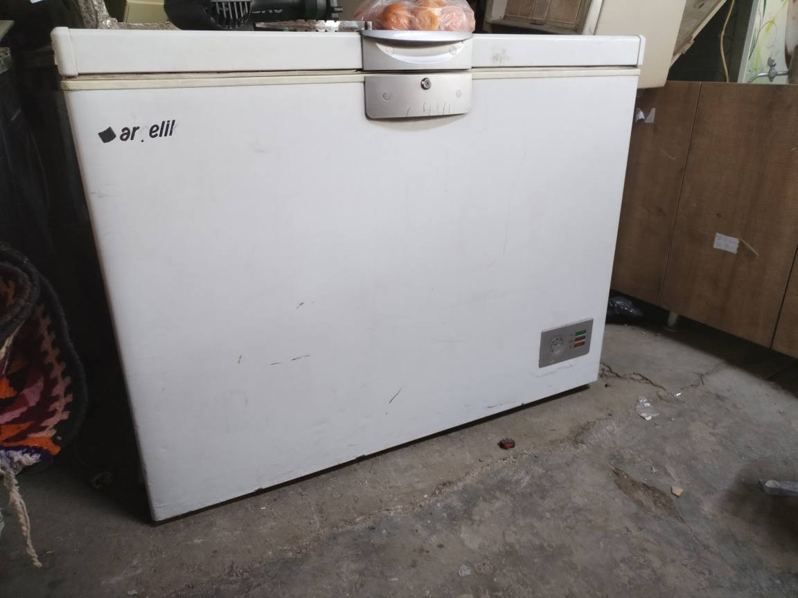 لايت ب 25 بلور هواء ب 15 مجمده ب 145 جربايه اطفال ب 35 كاونتر ب 325 مولد تايكر ب 110 كراسي 12 مقعد ب 250 للاتصال ع *********** كركوك, العراق
