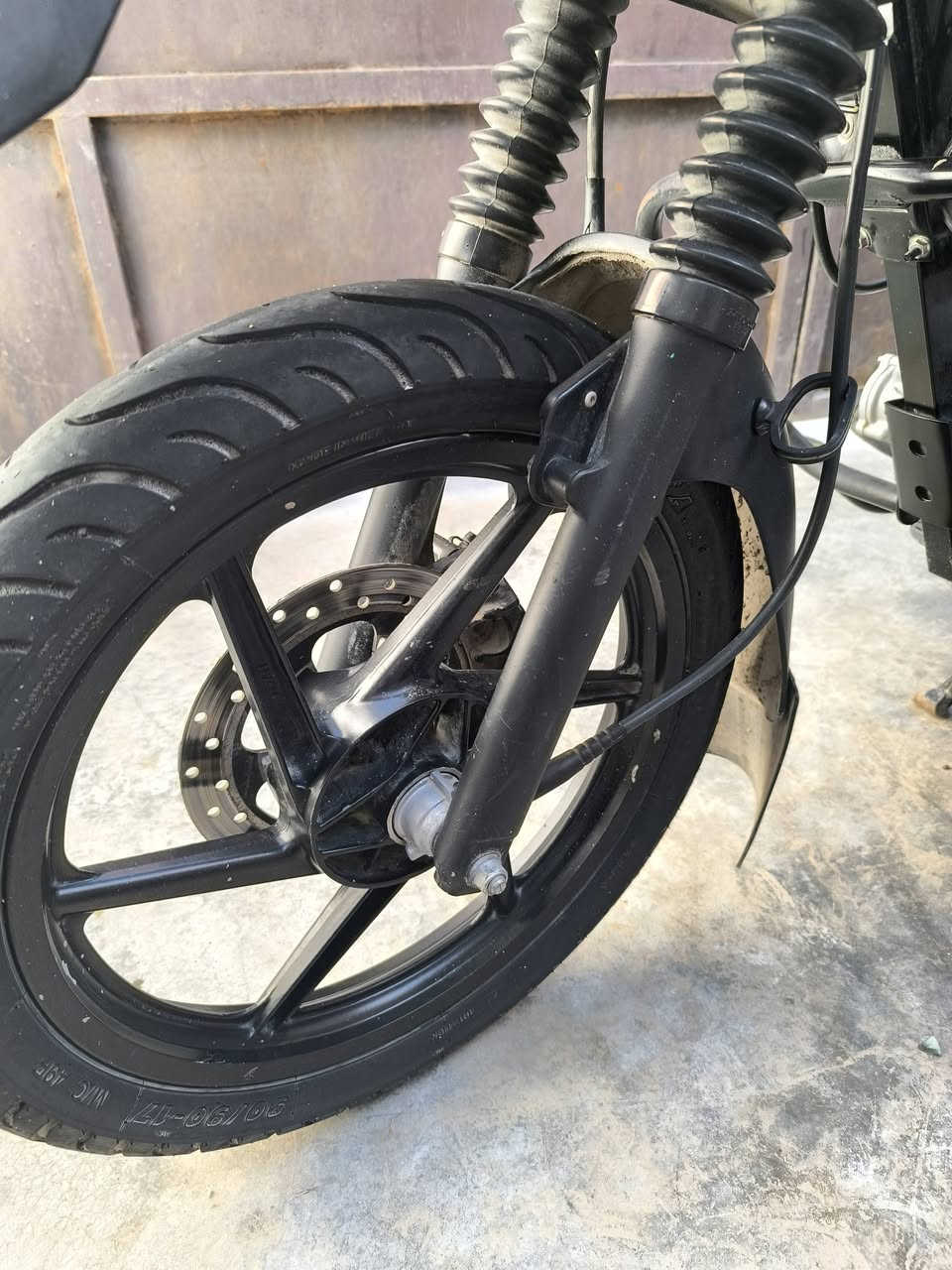 بوكسر 23 سنويه ورقام   كامله اي نقص مابيهه بلاديه مامفتوحه كير ومحرك وكهربائيات كفاله وتحويل بأسمك الدراجه ماشيه 68 الف .... السعر 22000 بيهه مجال للشراي الدراجه مال دوام اروح وأجي بيهه مامشتغله دلفري ابد اي استفسار ماسنجر واني بل خدمه 
عنواني بغداد الزعفرانيه دور المعلمين الربيع


**إذا كنت صاحب هذا الإعلان وتريد حذفه لأي سبب، رجاءا أرسل رسالة إلى الدعم الفني**