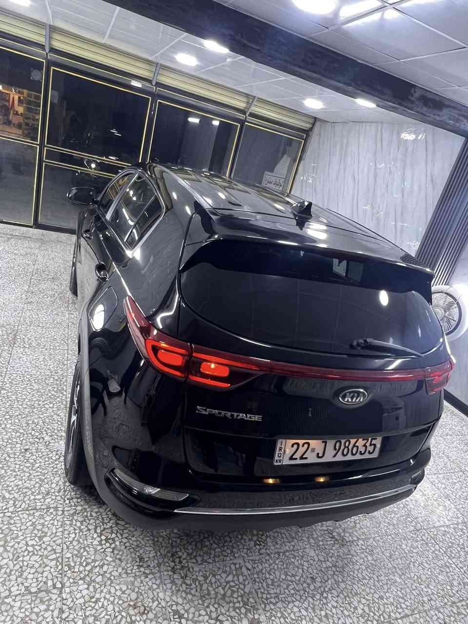 السلام عليكم سبورتج 22 للبيع كلين كلين حتى دعاميات مكفوله كير مكينه صدر كله بل جيس رقم اربيل بسم شركة 
سياره بدون شخوط بدون رصعات مكفوله السعر 175 وبيه محال بسيط مكاني الدوره ***********
