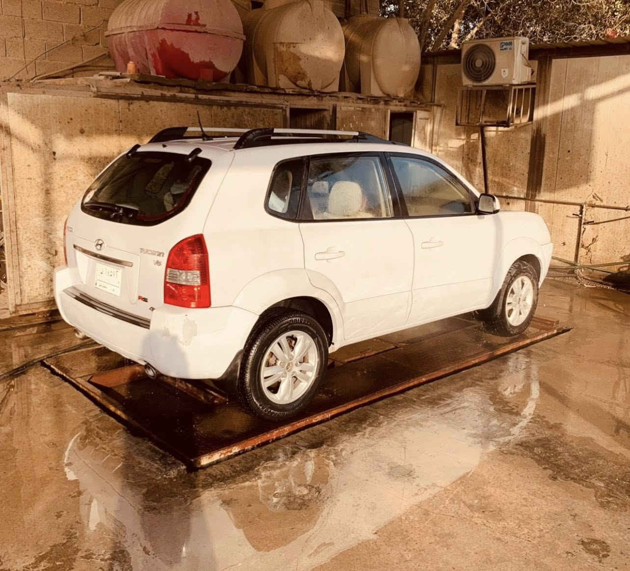 السلام عليكم توسان 2009 للبيع اللون ابيض 6 سلندر فول مواصفات شاشة كاميرا فتحة رقم بغداد تدفئة تبريد بأسمي مكاني بغداد الدورة *********** السعر 120
