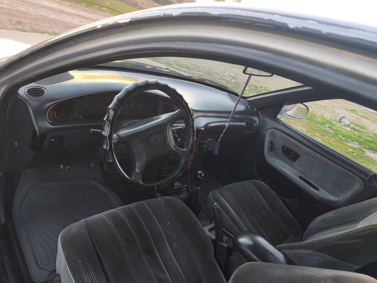 سوناته 2موديل ٩٤ فول اي نقص مابي كله شغال تبريد تئدفيه شغال كير عادي السنويه بسمي رقم ديالى كهربائياته كله شغاله الاستفسار اتصل وتدلل مكان السياره ديالى خانقين *********** السعر 55وبيه مجال بسيط
