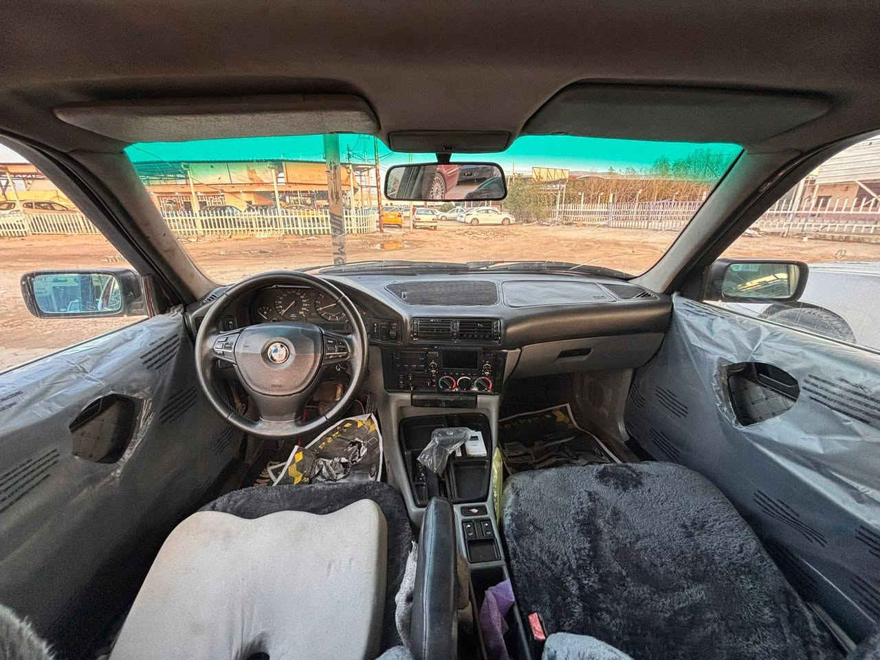 السلام عليكم بي ام  ٥٢٥ مسكرموديل ١٩٩٣ رقم أربيل تريد تحويل تريد وكاله سياره جاهزه من كل النواحي السعر ٥٣ وبيها مجال للتواصل *********** مكاني نجف
