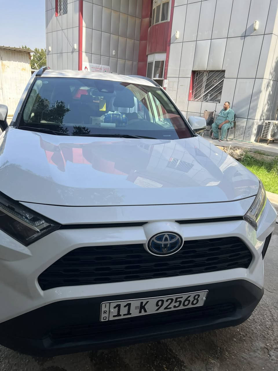 السلام عليكم راف فورموديل ٢٤ فئه xle وارد امريكي ماشيه ٢٢ الف كيلو مترسياره نظيفه كشن كهربائي حادث كما موضح بصور تبديل قبق جنطه بلادي مع صبغ جاملق يمين السعر المطلوب ٢٤٠ورقه للمزيد الاتصال على رقم ***********
