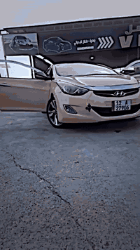 السلام عليكم ورحمة الله وبركاته  السيارة 2012 موديلها السياره بدون ضرر محرك لاصرف ولانفخ السياره بيها تلقيطات  مال تكسي وسياره بدون ضرر كاربون وبانزين بيها قديم الغرامات 0 السياره نصبتها حلوه وكدام العين ومكانها موصل   سعر السياره 115 الرقم للتواصل ***********
