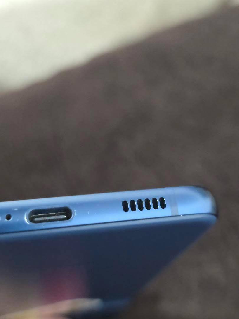 سلام عليكم فقط بيع
سامسونك S21 Fe 5G اخو الجديد نسخه  امريكيه
( دبل سيمكارت الجهاز اخوان دبل )
اخوان ما اسولف عن الجهاز و عن نضافته / نضافته 100% لا مفتوح ولا مصلح جهاز جديد و كفاله من كل نواحي
ذاكره 128 و الرام 8+8 شاشته 8K و 4k 60fps
ببجي 60fps
اخوان جهاز ما ويا ماحقات فقط اللزكه و الكفر 
و السعر 260 الف و بي مجال بسيط 
مكاني بغداد العامريه 
الكرخ


**إذا كنت صاحب هذا الإعلان وتريد حذفه لأي سبب، رجاءا أرسل رسالة إلى الدعم الفني**