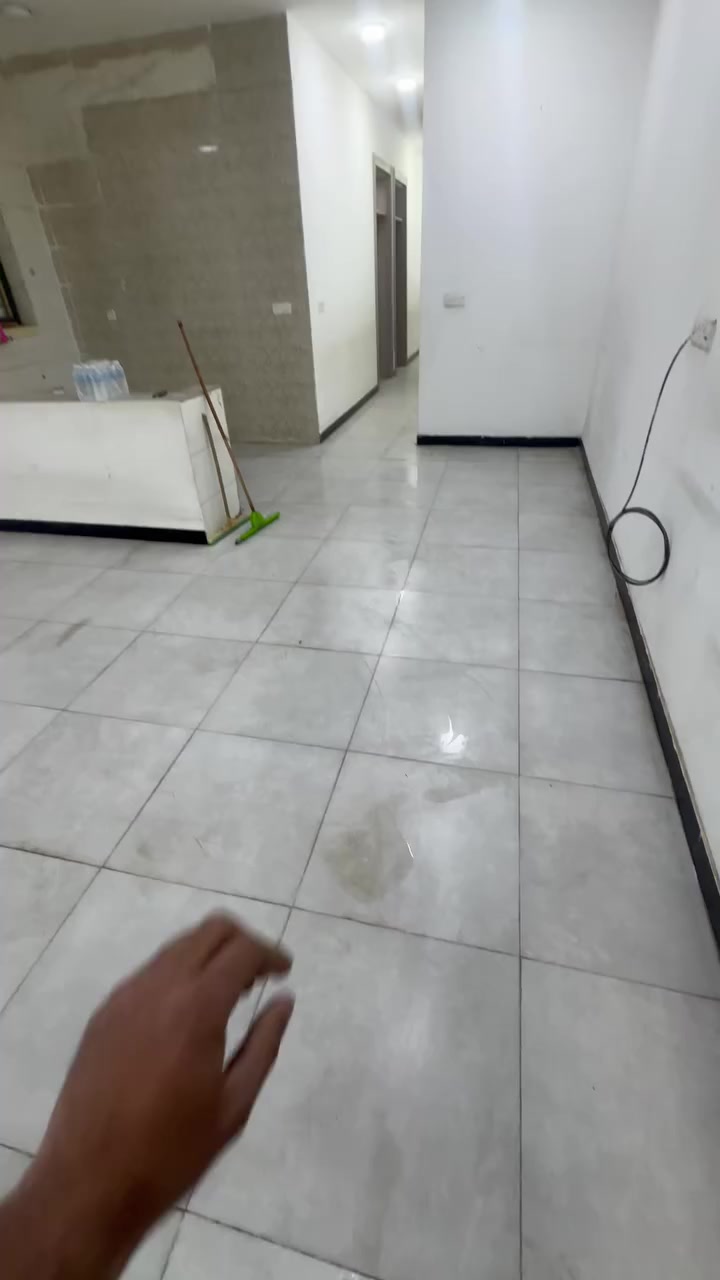 للايجار شقه ارضيه
مساحه ٢٠٠م 
٤ غرف وصاله ومطبخ وخدمات ٢ ومناور + طبكه سياره 
الاعظميه العميان
للاستفسار ***********
