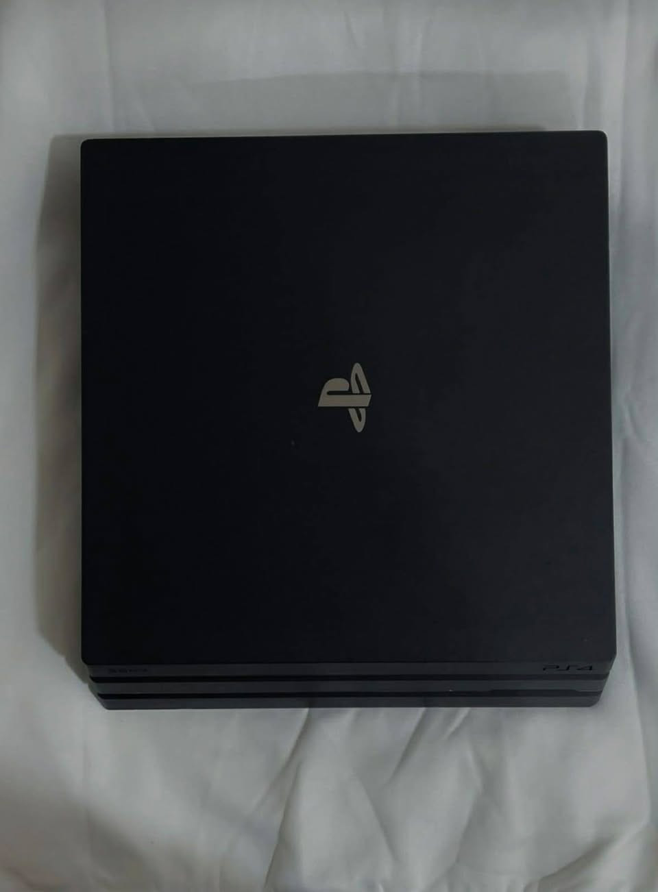 بلي4برو
1 تيرا
كامل الملحقات
جوستك 2
البلي نضيف 99٪
يوجد توصيل لجميع المحافظات 
السعر 375
مع 2 اقرص 
المراسله على هاذ الرقم  
***********
