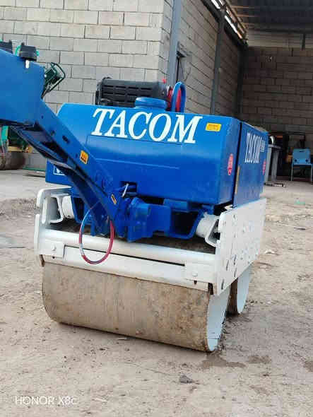 حادله يدويه للبيع
نوع تاكوم ياباني 
وزن(1)طن عرض 70سنتمتر 
محرك كامه 
باتري جديد بلكارتون  
طفايه حريق
قماجي جدد 
هزاز شغال 
جاهزه من كلشي ماتخسر عليها دينار مباشر للعمل 
مكاني واسط الكوت مركز المدينه 
اي استفسار اتصل بلرقام 
***********///اسيا 
***********///اثير 
نعتذر عن الرد في الخاص اما واتساب الصفحه اوالاتصال ☝☝☝☝☝
