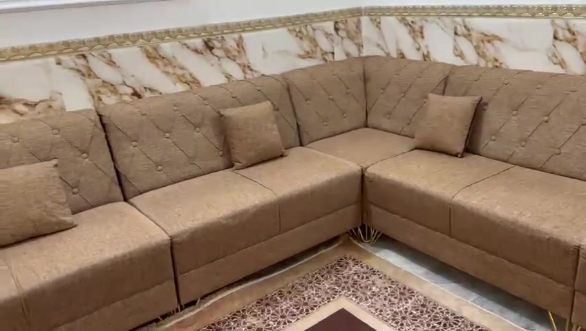 للبيع نظيف جدا 
300  الطخم 
الغرفة قفلها 850 خشب درجة أولى 
***********
