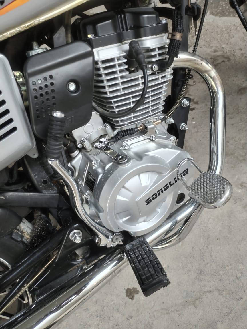 البيع سيفان موديل2024 جديدة وراق سكنر 700وبيهة مجال لتصال واتساب***********
