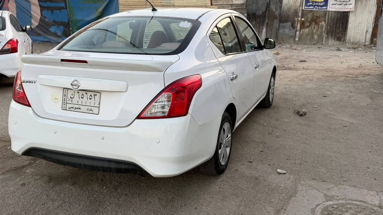 السلام عليكم سني موديل 2018 ماشيه 99 نضيفه جدا خير من الله تخم تاير حداديه جديده مكفوله كفاله عامه من الصبغ والتبديل ومن كلشي 
سنويه جديده فقط تبديل ارقام مكاني بغداد للتواصل 
***********
