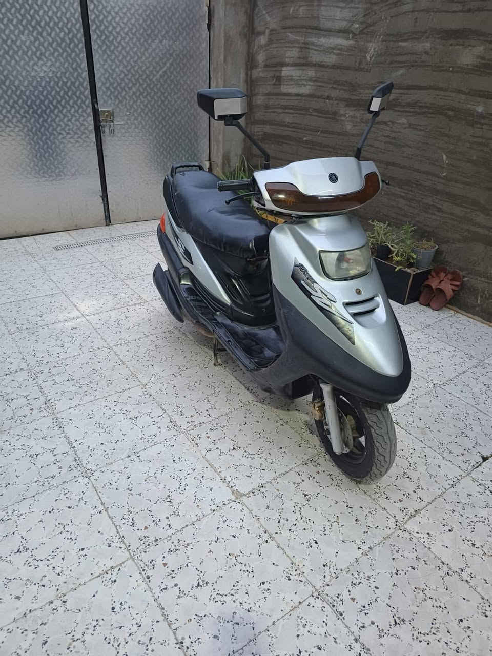 السلام عليكم دراجة فراشة فظائي للبيع شغالة سلف هندر مكينة ناعمة نشطة شلعة سعرها 400الف مكاني بعقوبة بهرز الرقم ***********
