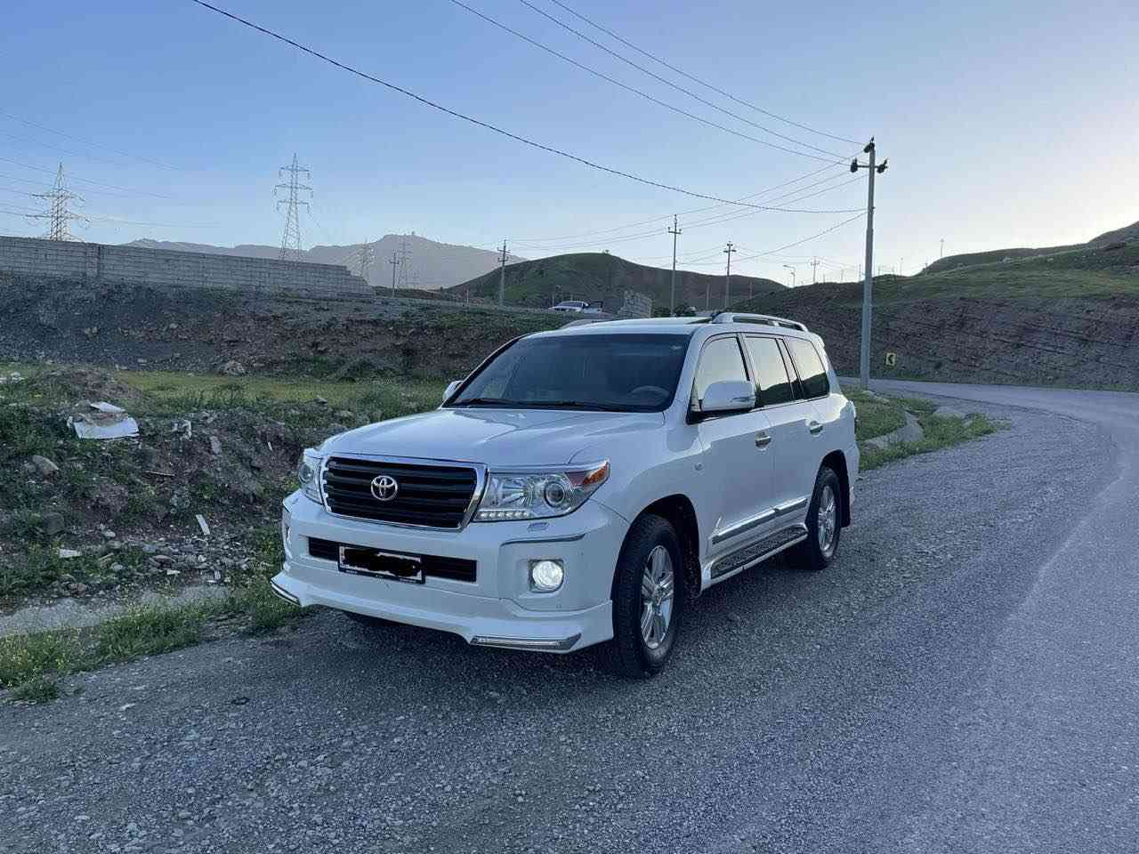 وةنةوشة 2009  GXR   
 ناو زةرد فول فول مواسةفات  
سيستةم خاز و بةنزين ئي تالي  
شةخال حةريق ژئر پئ
 ئاوئنة گراج  لايت 
بريند و نةوي بةخاخي  لايت 
سلايت  تؤماتيك گوشين شامو  
 سوكات فؤليؤم جام كارةبا جام ئؤتؤ  
سةلاجة تةبريد مةرةكزي  
كوشين دةفةتري سى محقةد كوشين
  شاشة تةلةبزؤن  پئش و پشت كاميرةوحةساس زؤرمواسةفاتري تر   
125 هةزار رؤويشتوة   
  گئر و مةكينةي بةشةرت   
رةقةم سةنةوي نوئية بة ناوي خومة   
بئ بؤياخ و بئ ساردي هيجي نية     
تةلةفون بؤ خاوةني بكةن  
سةحر 280
***********
*********** أربيل, العراق
