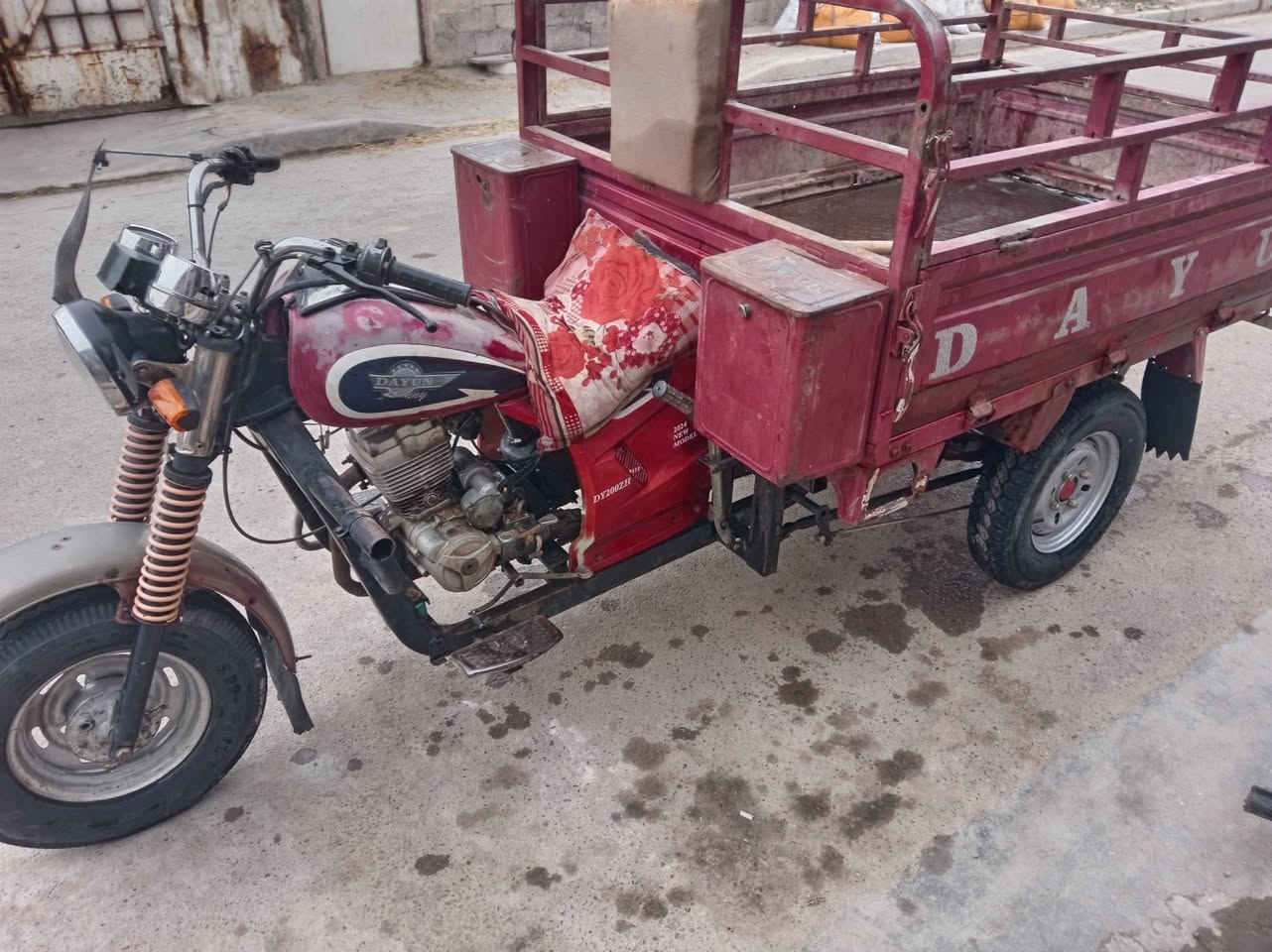 ستوته للبيع مديل ١٧كهربائية جاهزه اوراق رسميه اكسن كبس والمكينه جديده تخم تاير وجاهزه للشغل وخير من الله سعر مليون وميه وبي مجال  ومكاني بغداد وهاذ رقمي ***********
