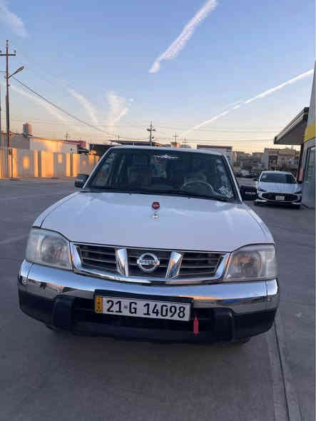 پیکاب نیسان ٢٠٠٦
ناو بۆر ڕەقەم باریک گێڕ و مەکینەی بەشەرت تەقە و ڕەقەی نیە 
سەیارەکە سێ پارچەی بۆیاخە جەمپێکی لای سایەقی هەیە 
سەقفەکەی دوو بستی بۆیاخە بێ وەرگەڕاو بێ بڕانەوە 
سعری ٩٠ گەڵا و مەجال 
هەولێر بنەسڵاوە 
*********** أربيل
