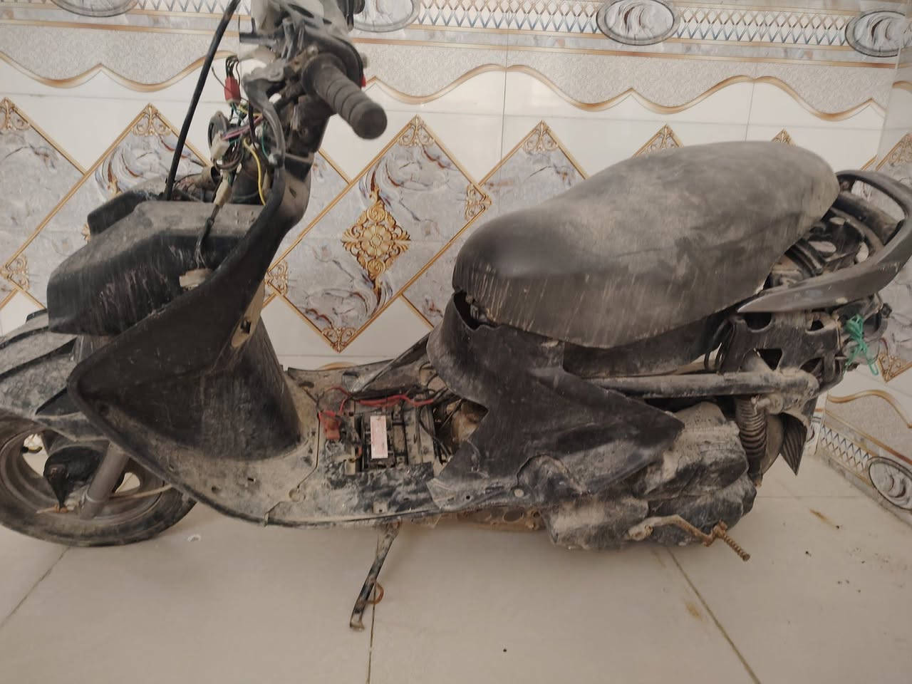 دراجه فراشه للبيع تجفيت جديد مره وحده ناقصه بس شد كهربائيات وتشتغل نضيفه السعر 250 وبيه مجال مكانه شاميه حي العسكري الغربي


**إذا كنت صاحب هذا الإعلان وتريد حذفه لأي سبب، رجاءا أرسل رسالة إلى الدعم الفني**