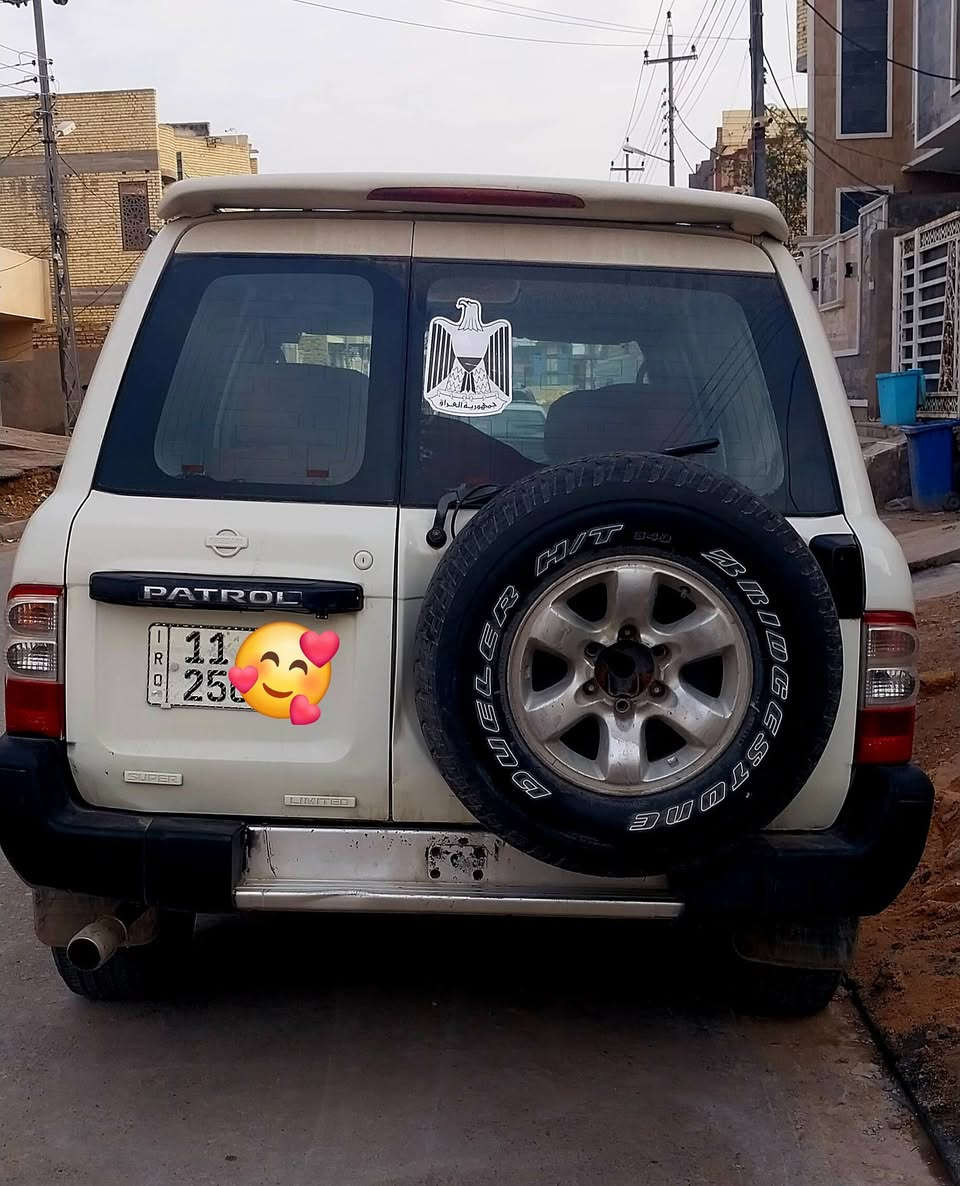 نيسان باترول مديل 2000
سوبر سفاري مكينه 4500 كير عادي السياره فول مواصفات 
١_ فتحه بالقماره 
٢_ جام اوتو 
٣-سنتر لوك ريموت جميع الابواب 
٤_شاشه LED كامره خلفيه  
٥_سستم لايت كامل 
٦_كشنات جلد دشبول عسلي 
 7_ رقم بغداد الدولي الجديد بأسمي 
٨_ ثلاجه 
٩ بوصله 
١٠ ويل كب بلادي 
عليها ادامه كامله  كير ومحرك مكفولات جدد  السياره لا داخله صيد ولا جانت عد صياد 
السعر ١١٠ 
رقم تلفوني بيه وتسب 
***********
