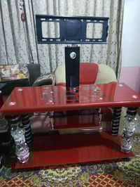 ميز شاشة • نظيف شبه جديد • حلة شارع الحسينية