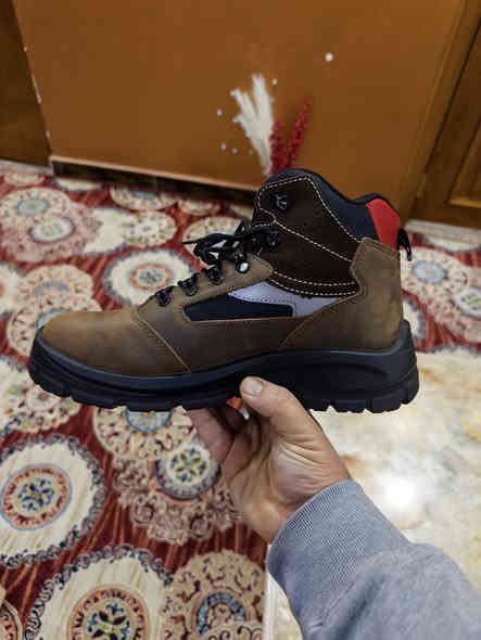 � حذاء أمان قوي للبيع – فرصة ما تتفوّت 🚨
🔰 Cavalier Safety Footwear – Born Tough

إذا شغلك ورش، مصانع، بناء أو ميكانيك

هذا الحذاء يعتمد عليه 💪

✔️ متين ويتحمّل الشغل الثقيل

✔️ مريح حتى بالاستخدام الطويل

✔️ حماية عالية ودعم للكاحل

✔️ تصميم عملي وشكل مرتب

📦 الحالة: جديد

📏 المقاس: (42)

📍 الموقع: (البصره ابو الخصيب)

💰 السعر النهائي: 60,000 دينار فقط

📩 مراسلة خاص / ***********

⭕️لايوجد توصيل
