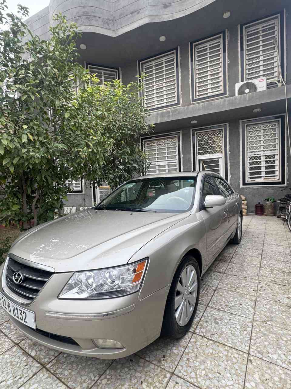 السلام عليكم. سوناتا 2009 رقم بغداد الدولي كفاله عامه ماعدا الجاملغ الأيمن فقط والجاملغ الايسر مصبوغ فقط اثر شخط.فول مواصفات فتحه تحكم استيرن فتحه سقف السيارة مال بيت الف دينار متذب عليها كير محرك كفاله تخم تاير باتري جديد حداديه جديده تبريد تدفئه كفاله السعر 128$ وبيها مجال قليل..
***********
