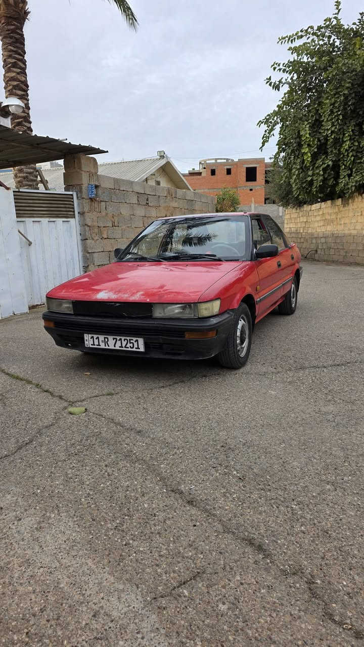 كورلا ٩٠ يسرى بلاد
مكفوله من الضربه 
القماره مغلفه اثر الجراد لان السياره ٩٠ وبدون اي صبغ
كير و جام عادي
سنتر لك دبل سويج 
لايت زنون الناصي شمسي العالي ابيض
صدر وتايرات جديد
محرك كير كلج مكفولات
مسجل اوكس بلوتوث
سياره بدون اي نقص 
سعرها ٥٢
للاستفسار ***********
مكان السياره الفلوجه
