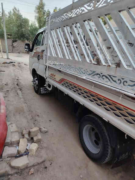 كيا بنكو فحل 4000   2015 سياره نضيفه مابيه اي نقوصات مكفوله من ضربه وصبغ تحويره 14 السعر 125 وبيه مجال المكان الديوانية المركز ***********
