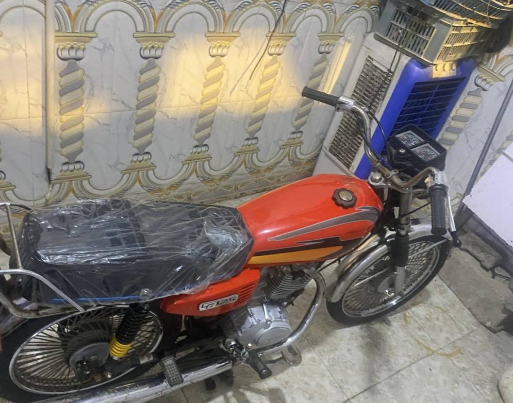 سلام عليكم للبيع دراجه  إيراني مكينه مفتوحه بس ناعمه ناعمه  كلش  دراجه. دوات مكفوله من سرقه.  سعر 600 .   . مكاني البصره 5ميل    رقم الهاتف ***********
