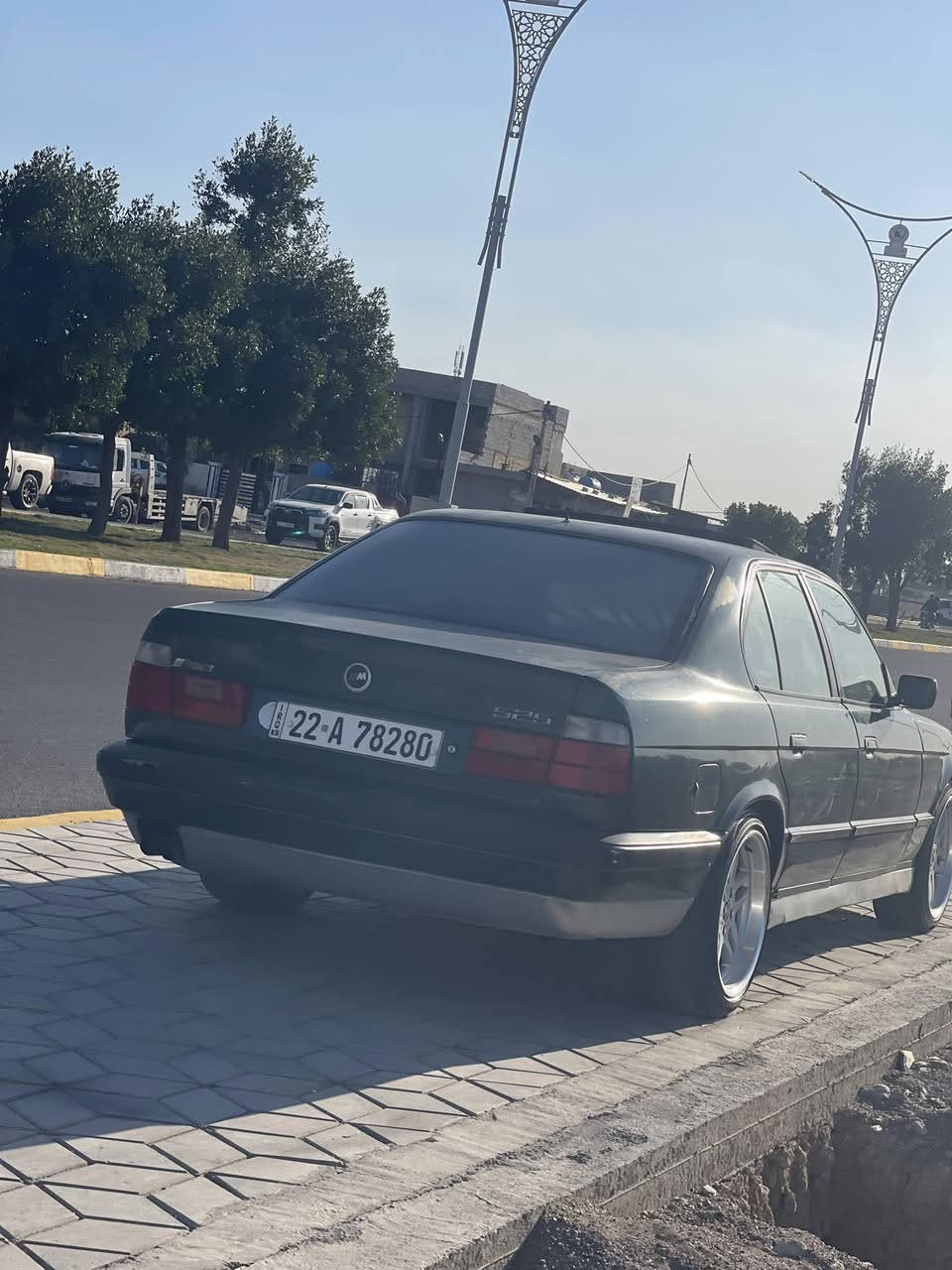 سلام عليكم للبيع بيم ام موديل 92حجم525اصل مكينه كير كفاله صدر كفاله تبريد ثلج تدفه تخم تاير ويل Mاصلي رقم اربيل جديد هزه جديده سياره كلش حلوه وجديده احله من صوره ومتعوب عليها كلش  السعر 53العنوان ديالئ بلدروز لاستفسار ***********
