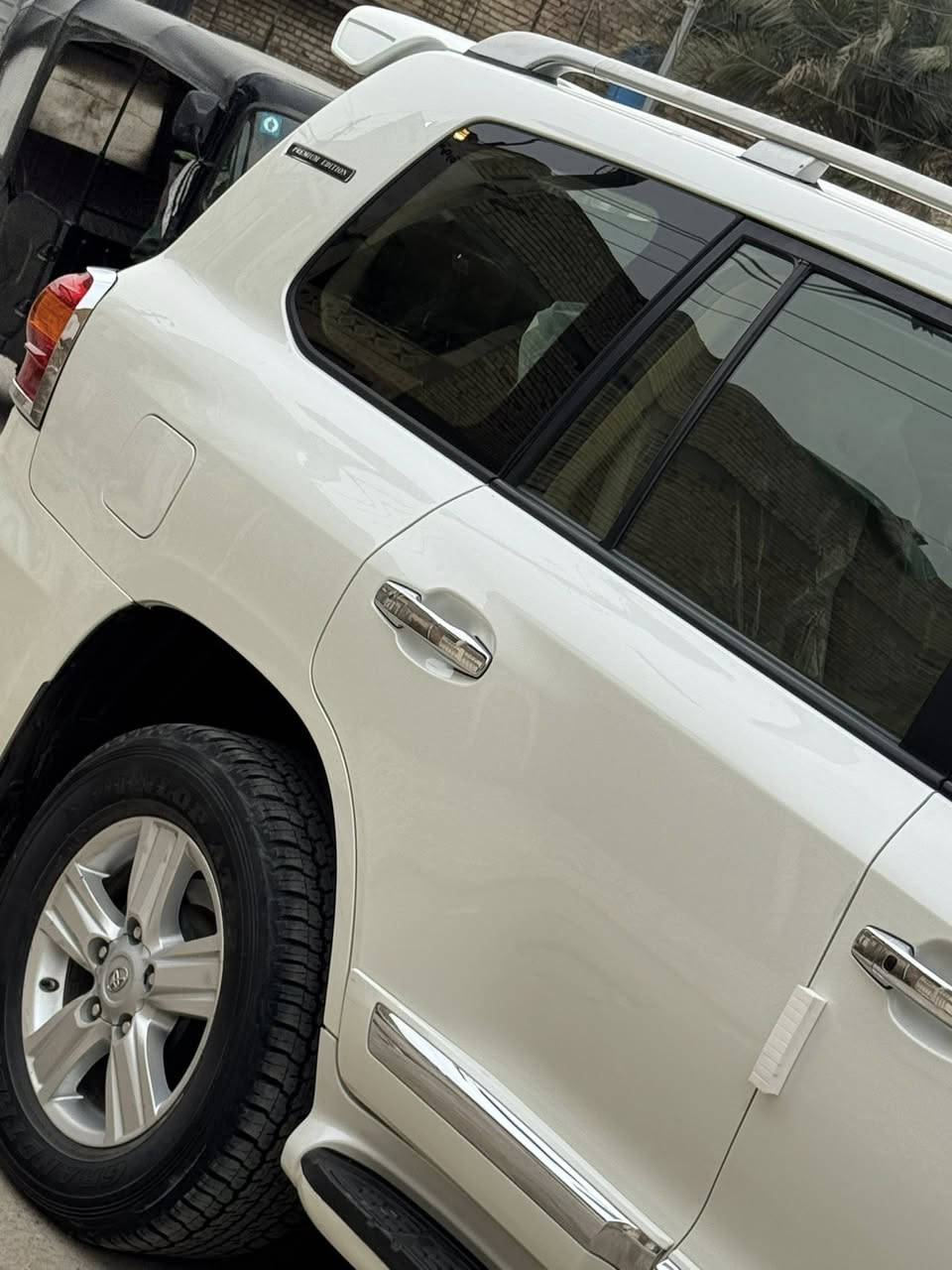 للبيع
لاندكروز GXR ٢٠١٥ ٨سلندر (٤٧٠٠) ماشية ١٤٠ 

مكفولة من الصبغ والفتح والضربة مكفولة من كلشي عدا نص الدعامية الامامية مرشوشة فقط

شركة ساز 

تخم تاير دنلوب اصلي

بدون شخوط السيارة

٨ ايرباك كشن ٣ دكم كهرباء 

تشغيل عن بعد وثلاجة و…

شركة ساز جديدة كلش 

تخم تاير دنلوب اصلي

بدون شخوط السيارة
#السعر (٤٠٥) 
*********** بغداد حي التراث قرب تقاطع درويش
