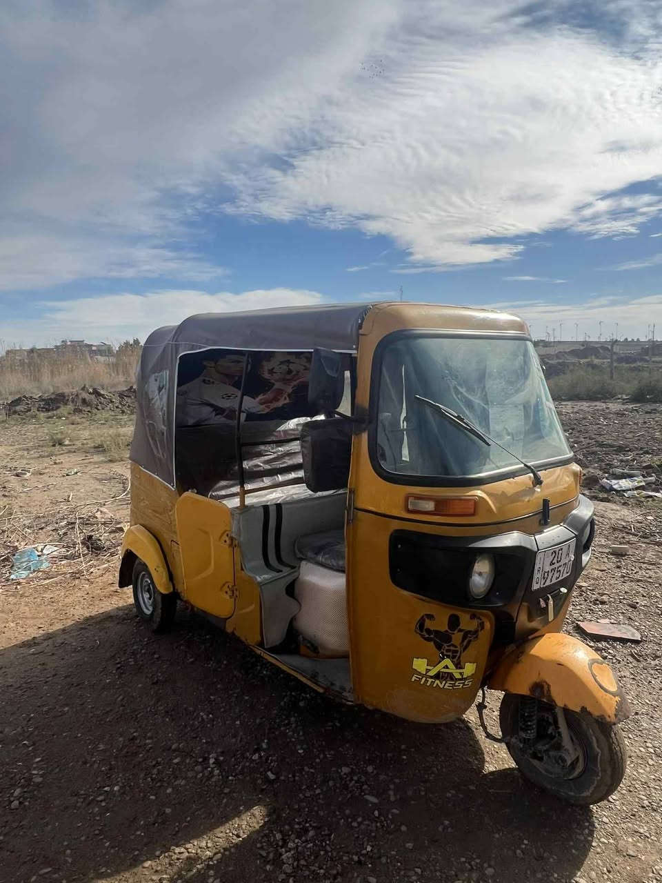 اسلام عليكم تكتك موديل 21 تكتك تحويل ثاني يوم مباشر تكتك جاهز مابيها اي نقص كلشي جاهز بيه  كبل الشارع  تجي تكلبه تفحص وتدلل لا صبغ لا معجون تكتك كفاله من صبغ ول معجون  مابيها لوحات نكليزي مكانه بعقوبه الاتصال ***********
