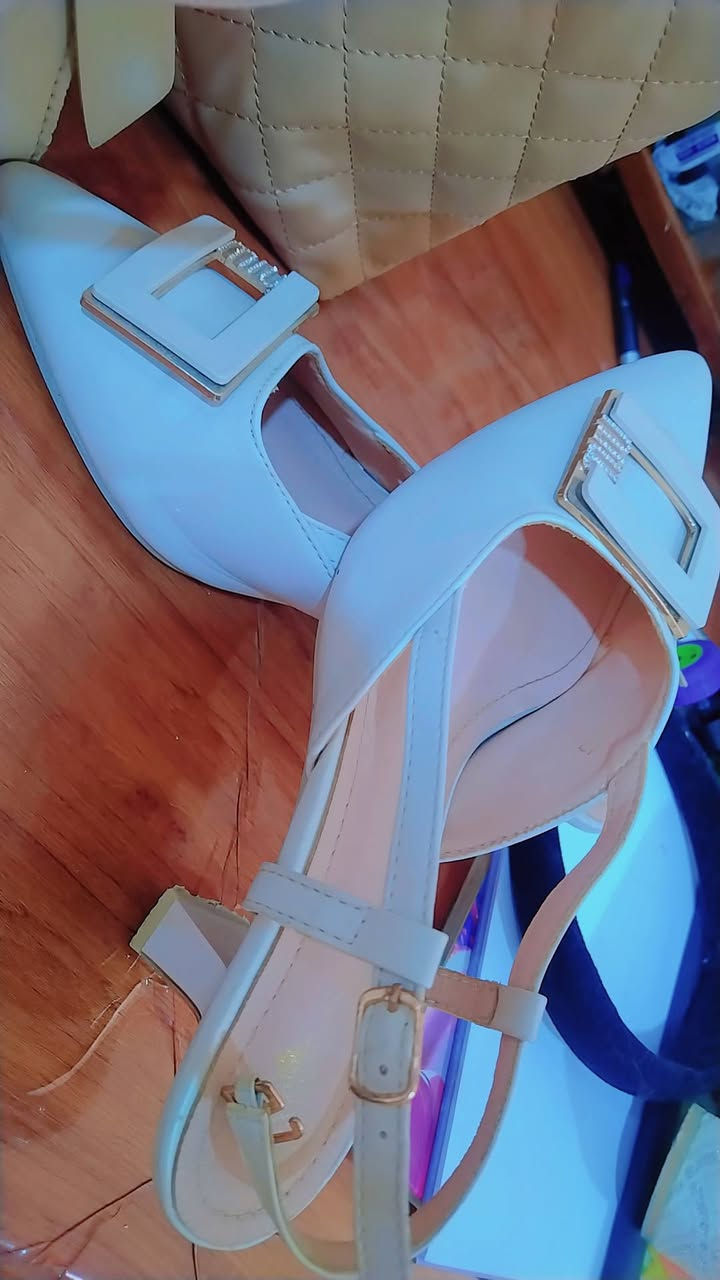 جنط واحذيه بسعر كولش مناسب ع 3 الف القطعه


**إذا كنت صاحب هذا الإعلان وتريد حذفه لأي سبب، رجاءا أرسل رسالة إلى الدعم الفني**