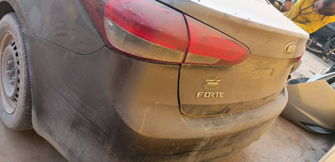 لبيع كيا فورتي مديل 2017 بيها حادث ابيع على حادثها او بيها حادث قديم بيها رقم واحد ضايع او عندي وكاله بسمي ابيع سويج سعر 72 او بيها مجال مكاني نجف رقمي  ***********
