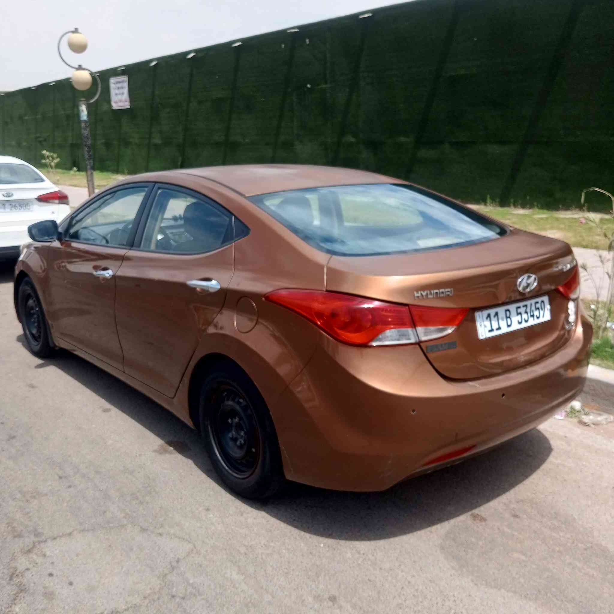 السلام عليكم 
النترا موديل 2012 وارد خليجي 
Gls
1800cc
كير ومحرك مكفول لا تبخير ولا تنقيص 
تدفئه تبريد ثلج 🥶
صدر أمامي جديد عام+ دبلات 
تخم تاير ياباني جديد 
نقصها فقط صدر خلفي ما عدا الدبلات 
لون مميز جوزي غير محدد 
لا صبغ ولا معجون ولا بارد 
اني المالك الثاني من استلام الشركه 
السياره استخدام شخصي مال بيت 
سعرها 105 وبيها مجال
موقعها بغداد الشعب 
***********
***********
موجود فيس واتساب رصيد بكل وقت 
مع تحياتي
