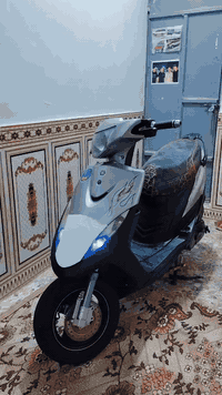 للبيع دراجه ماكس عدله مامفتوحه عله البلاد كهربائية شغاله كله سلف  هورن اشاير لايت زنون كيج بانزين عداد سرعه كله شغاله ماتخسر ربع عليه ناصريه مركز *********** السعر 650 وبيه مجال
