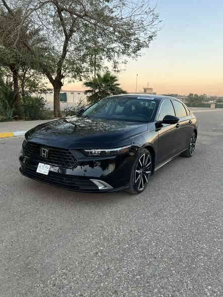 السلام عليكم …
هوندا اكورد تورنك اعلى فئه  بدون ايرباك موديل ٢٠٢٤ السياره ماشيه ٣٤ الف بيها صبغ ربع البنيد و وجه الجنطه (منطقه الرقم الخلفي ) صور الحادث مرفقه بالمنشور مكان السياره كفاءات الغزاليه .
السعر : 19500$
للاستفسار : ***********
