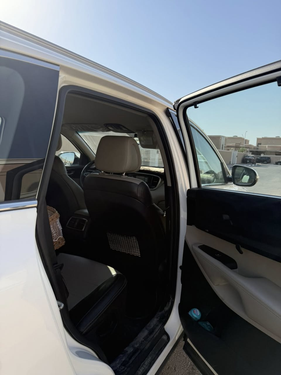 السلام عليكم
كيا سورينتو للبيع 2017
السياره خليجي 
للمعلومه السياره بيه كازكيت 
للاستفسار :***********
***********
