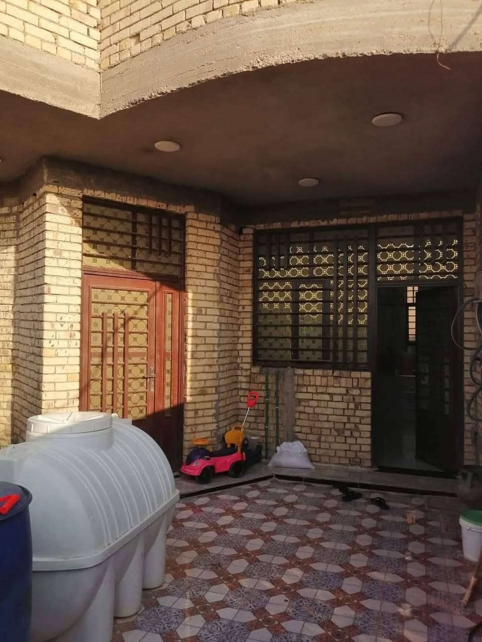 -ٱلسّلٱمّ:عليكم عِنـ.̷̷̸̷̐ـديّ  بيت وقطعه كاع العامري  مساحة 250 متر وبصفه قطعه ايضآ مساحتهه 250  قرب السكله للاستفسار مع صاحب
-ٱلسّلٱمّ:عليكم عِنـ.̷̷̸̷̐ـديّ  بيت وقطعه كاع العامري  مساحة 250  يتكون م̷ـــِْن صاله استقبال غرفتين نوم صحيات مطبخ حار وبارد حديقه وبصفه قطعه ايضآ مساحتهه 250  قرب السكله للاستفسار مع صاحب 
حجي لطيف ***********
