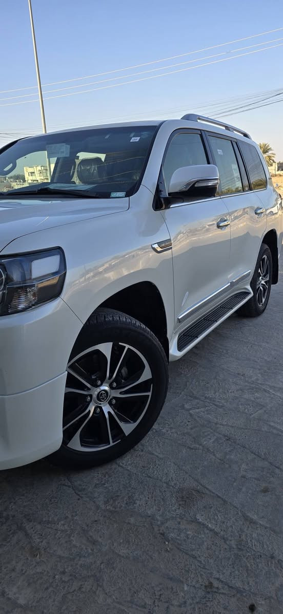 لاندكروز ٢٠٢١ فول ٦ سلندر رقم اربيل سونار موجود بالصور مشي حقيقي السعر ٥٥٠ ورقه دولار بي مجال مكانها..الرمادي..للاستفسار ***********
